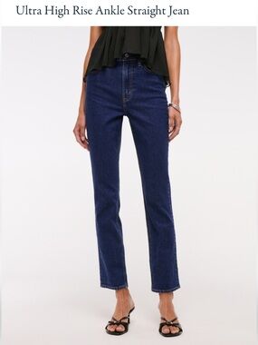 Abercrombie & Fitch Ultra High-Rise Ankle Straight Jeans in Dark Wash